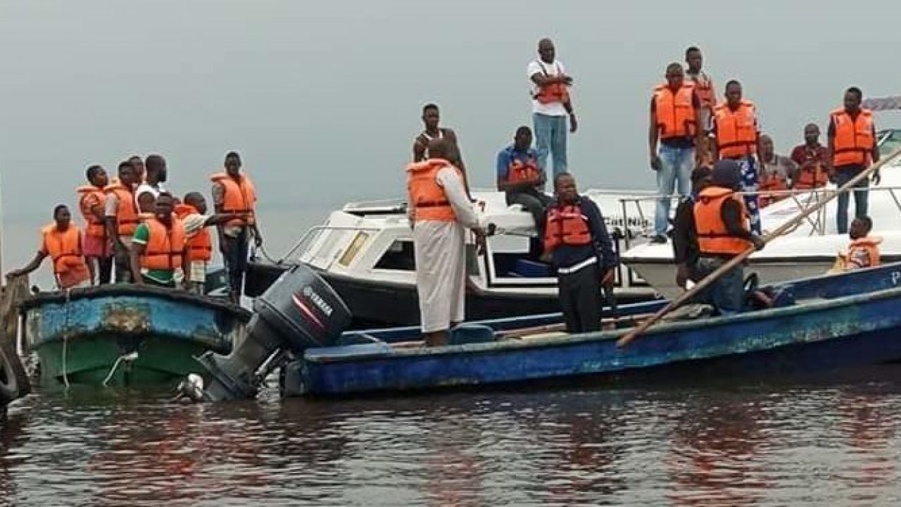 How 10 persons escape death after boat capsized in Lagos
