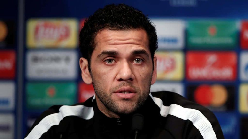 Transfer: Manchester City beat Barcelona to sign new Dani Alves