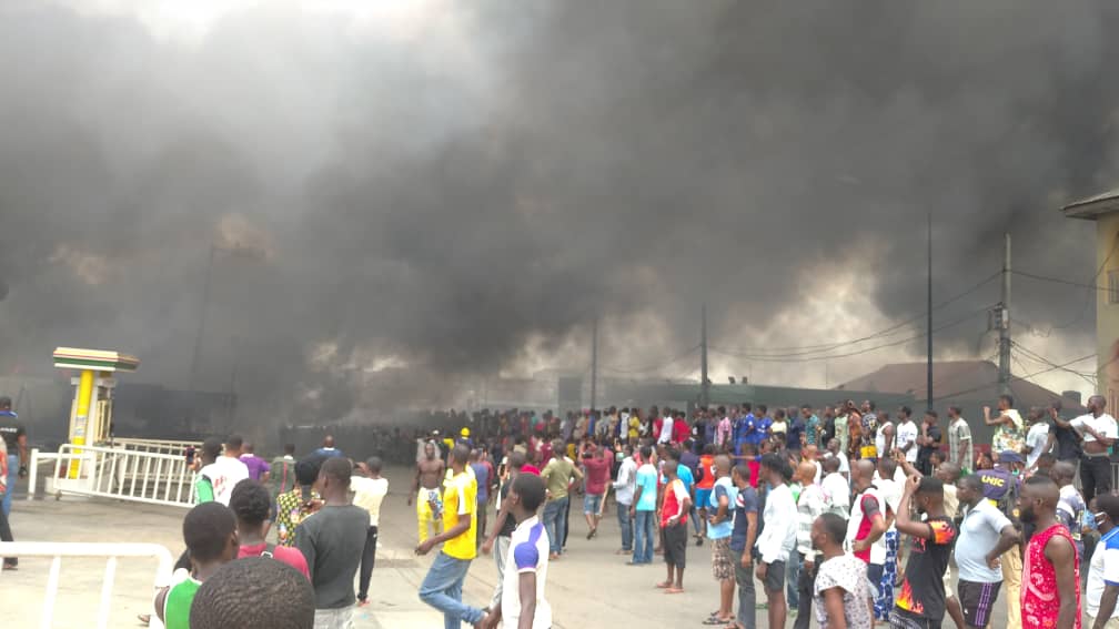 Happening Now: Fire outbreak at college road, Ogba Lagos