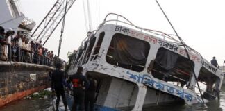 11 dead as ferry sinks on Bangladeshi river