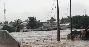 Flood takes over Abuja, Gwagwalada bridge, houses 