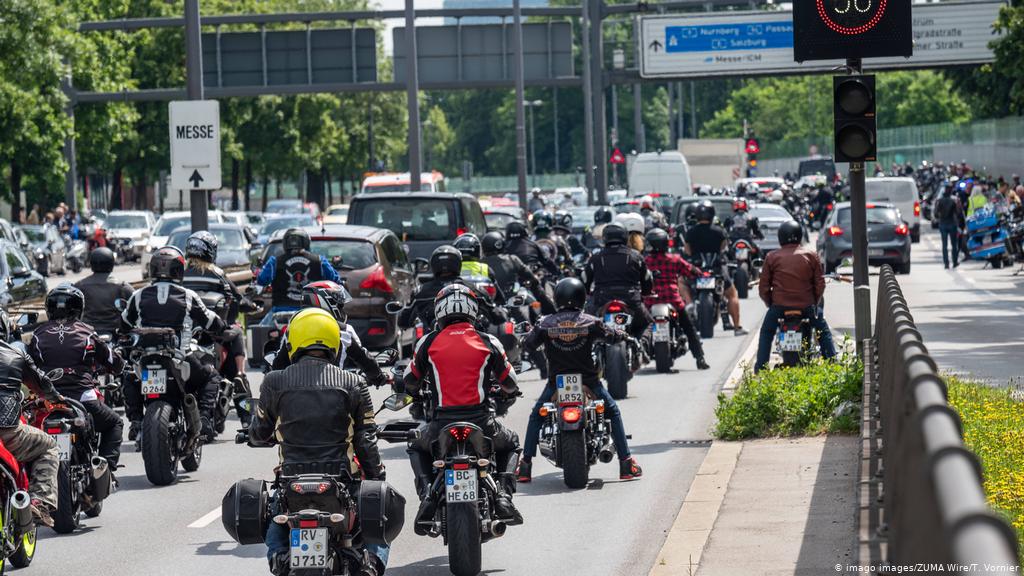 19,000 bikers protest against German noise reduction initiative