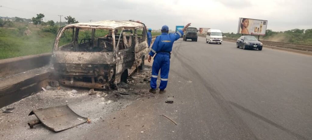 One burnt to death, others injured as fire guts bus on Lagos/Ibadan Expressway