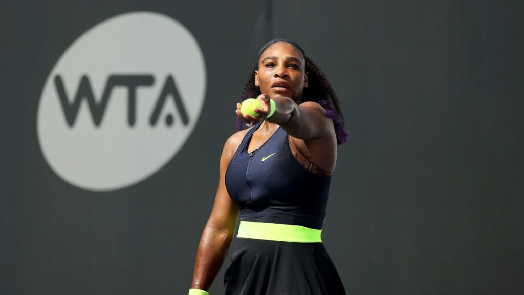 Serena beats sister, Venus to reach Lexington quarter-finals