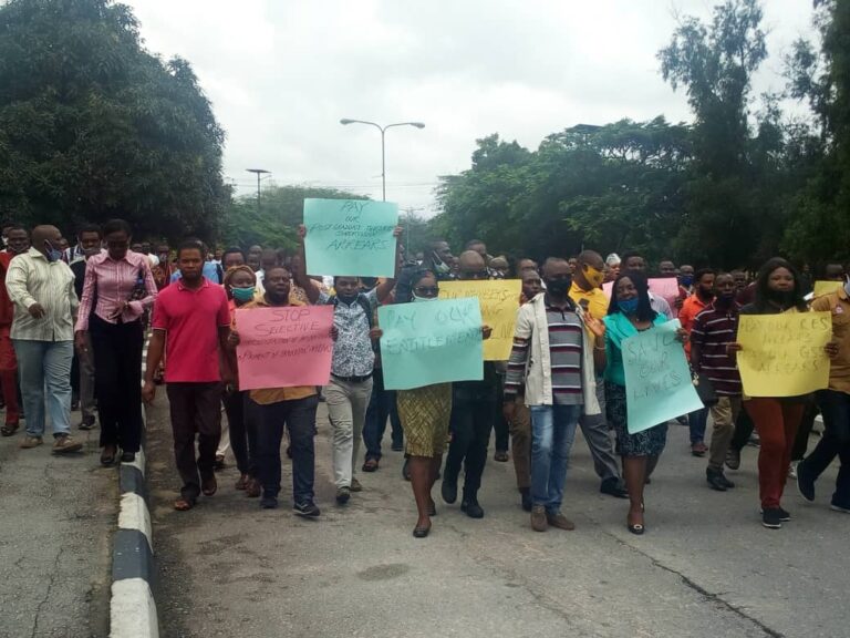 UNICAL ASUU protests non-payment of 6 years allowances