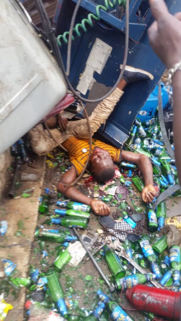 Accident: 3-yr old, mother, others survive, as truck loaded with liquor falls in Lagos