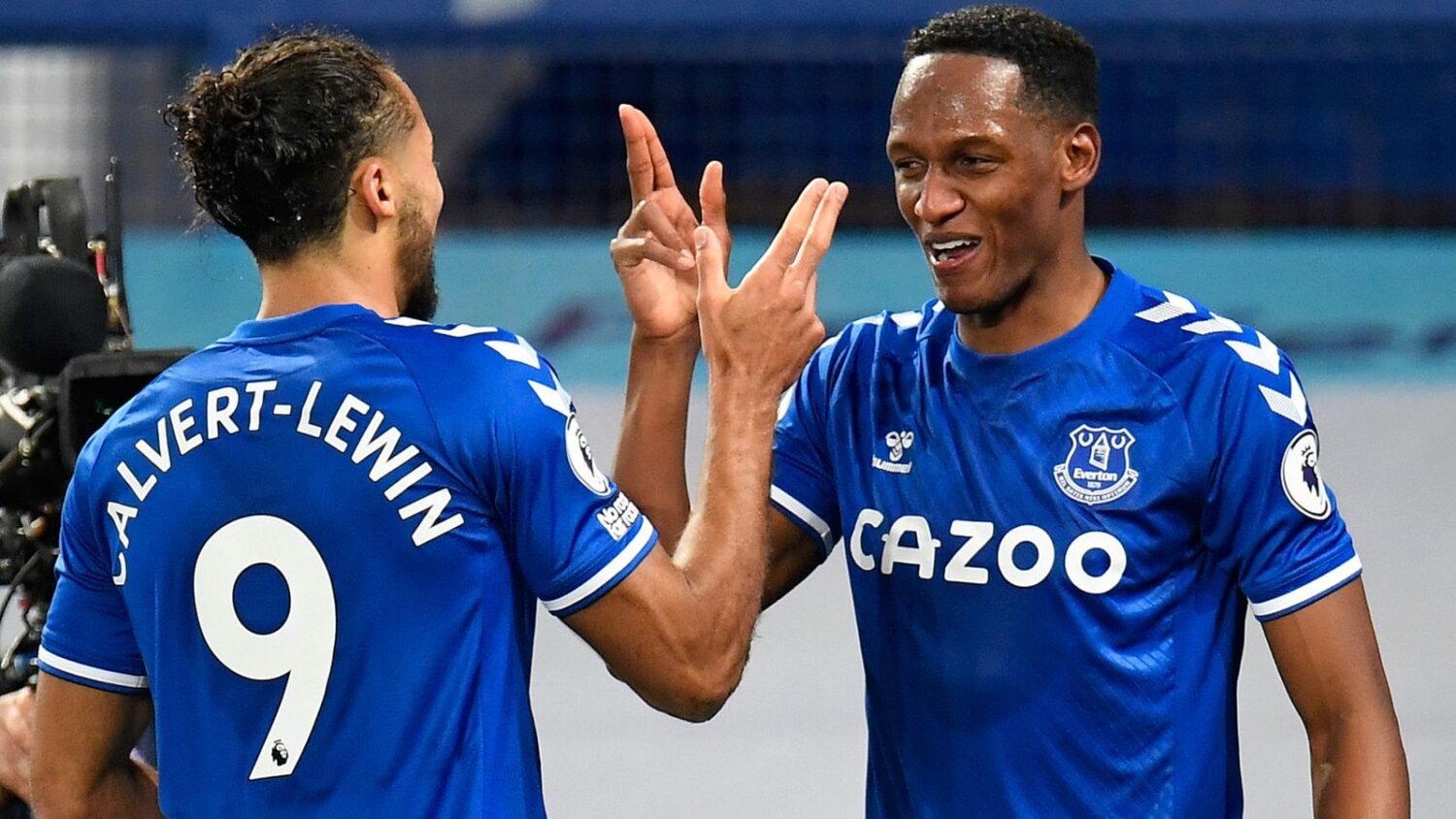 Everton Climb Up To Second With 2-0 Win Over Arsenal