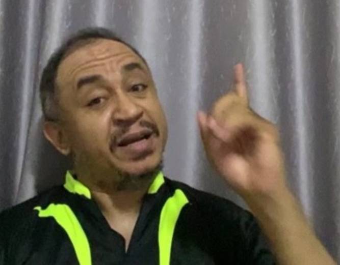 'Start Saving Up Your Tithes To Fund Your Plan B'- Daddy Freeze Advise Nigerians