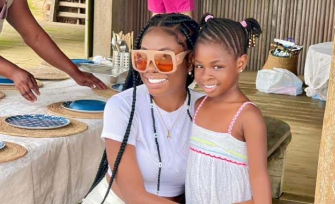 Davido's Babymama Recount How She Felt When Her Daughter Took Her Father's Last Name