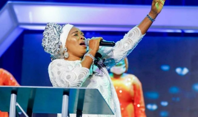 Tope Alabi Dragged For Condemning Popular Gospel Song (Video)
