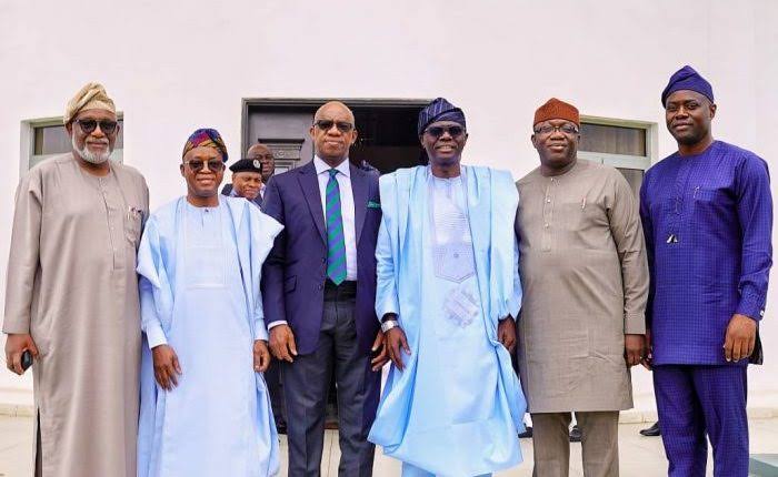 South-West Governors, Reps Meet, Decide On Constitution Review