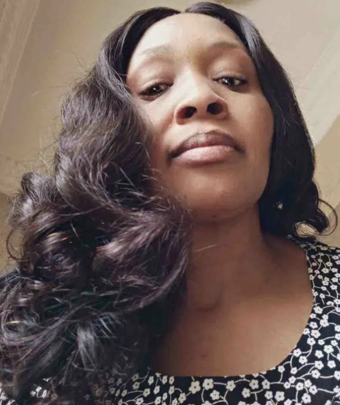 Kemi Olunloyo Narrates How Policemen Stormed Her House After Fight With Tonto Dikeh