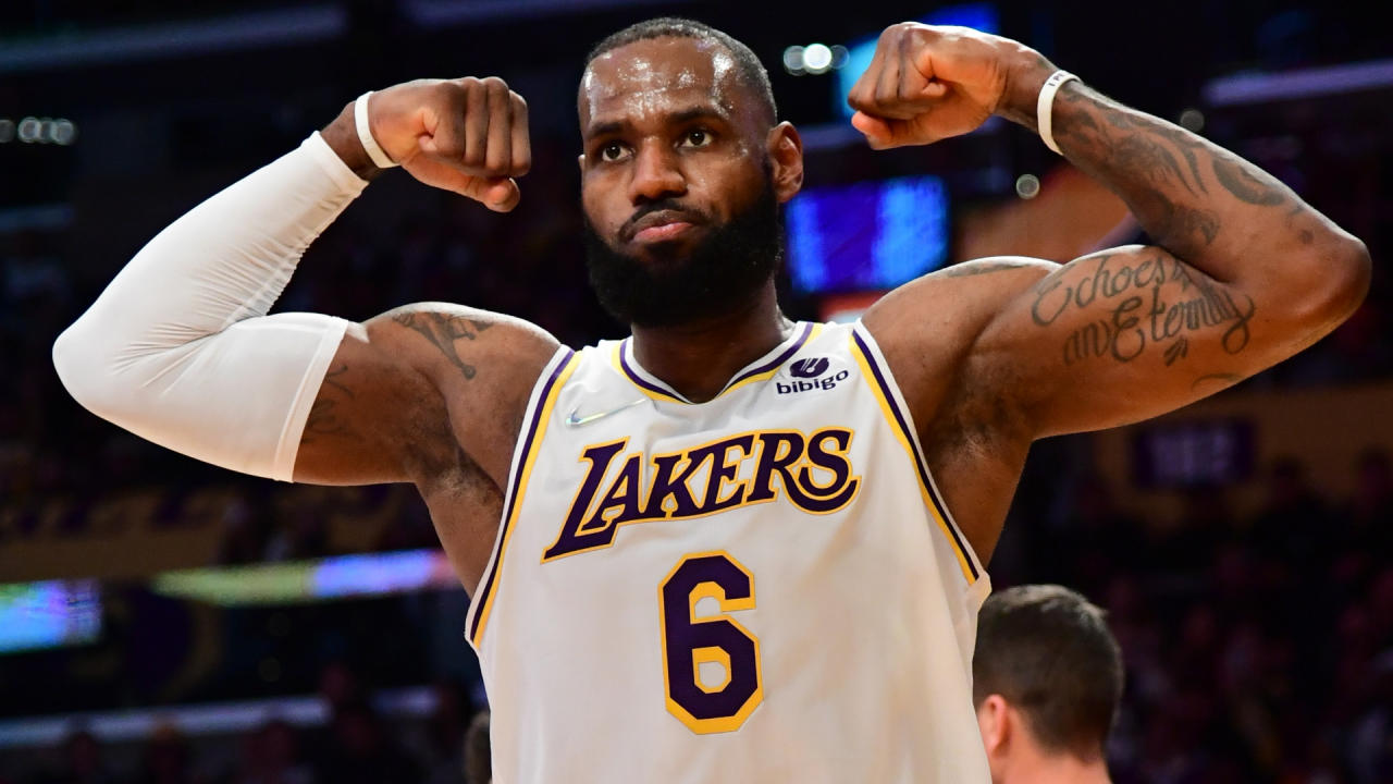 LeBron James milestones: Where Lakers star ranks all time in points,  assists, steals, 3-pointers made | Sporting News Canada