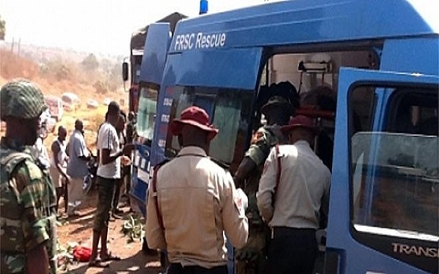 Auto Crash Kills One, Injures 21 others On Lagos-Ibadan Expressway