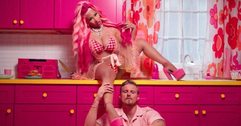 Nicki Minaj – Super freaky girl | official music video|