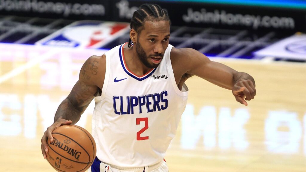 Kawhi Leonard Off The Bench In LA Clippers' Win Over Lakers