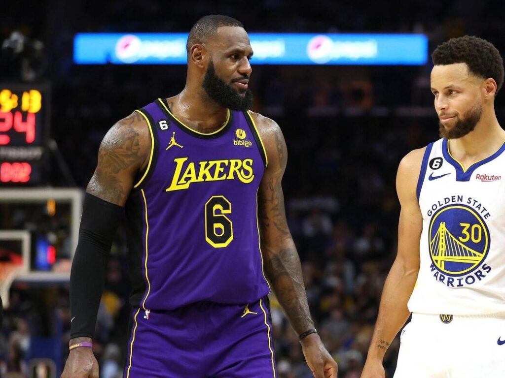 Stephen Curry Shines As Warriors Top Lakers To Open Title Defense