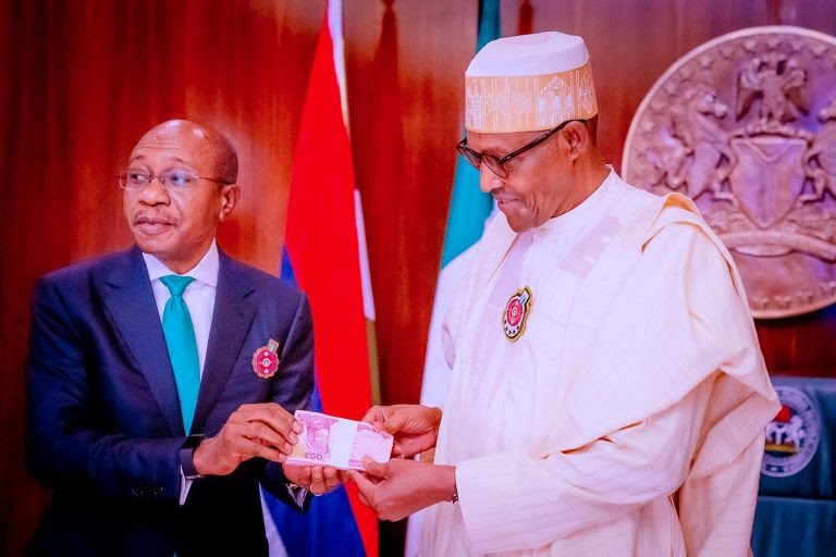 Nigerians Blast Buhari, Emefiele After Unveiling New Naira Notes