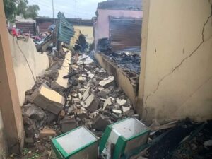 Hoodlums set fire to the INEC office in Ogun