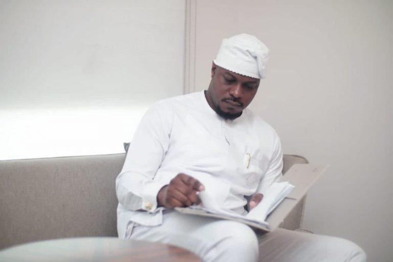 Why I Always Wear White Outfits – Gbadebo Rhodes-Vivour