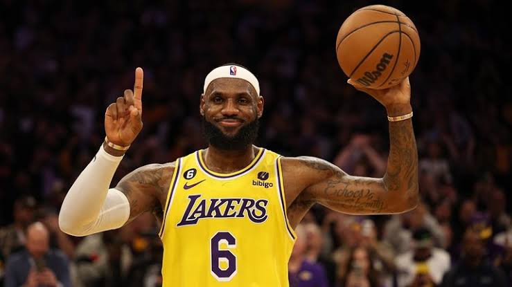 See What Makes Lebron James Remain NBA GOAT