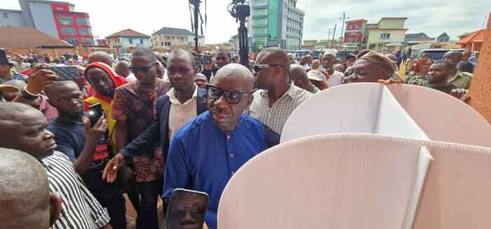 Godwin Obaseki votes in Benin