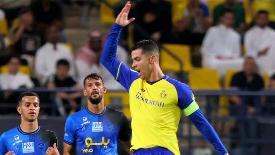 Ronaldo Hilariously Trolled by Ryanair After His Weird Actions