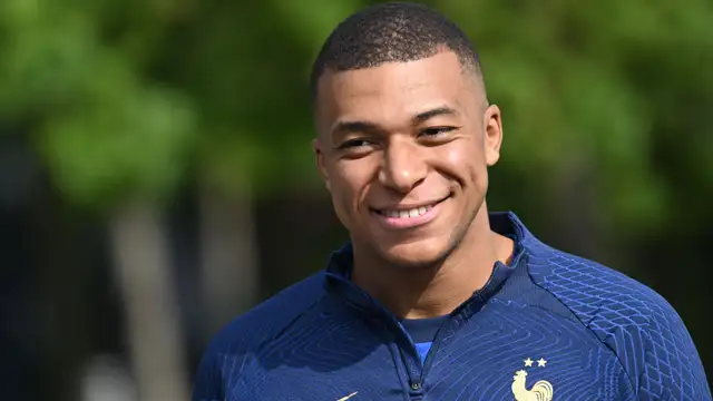 Kylian Mbappe To Sign PSG Contract With Clause