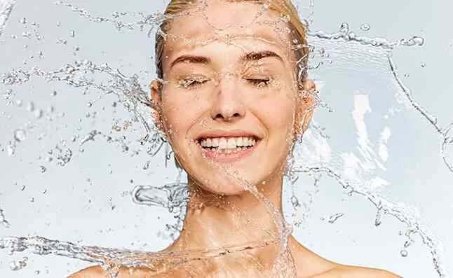 Reasons Water is good for your skin