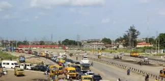 Four Killed As Lagos Task Force Officials, Tanker Drivers, Touts Clash At Mile 2