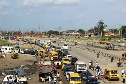 Four Killed As Lagos Task Force Officials, Tanker Drivers, Touts Clash At Mile 2