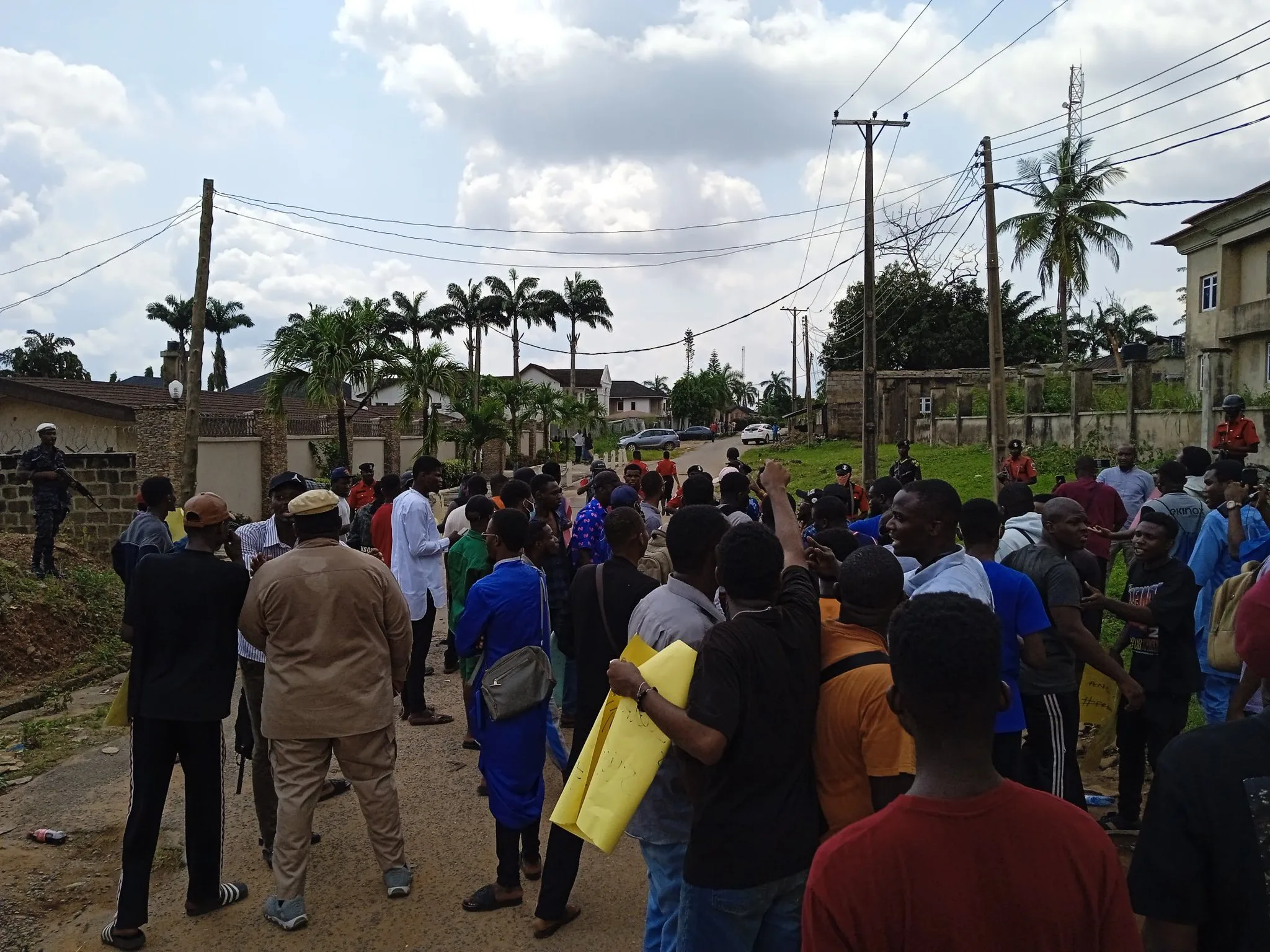 How EFCC Officials Stormed OAU, Arrest Over 70 Students