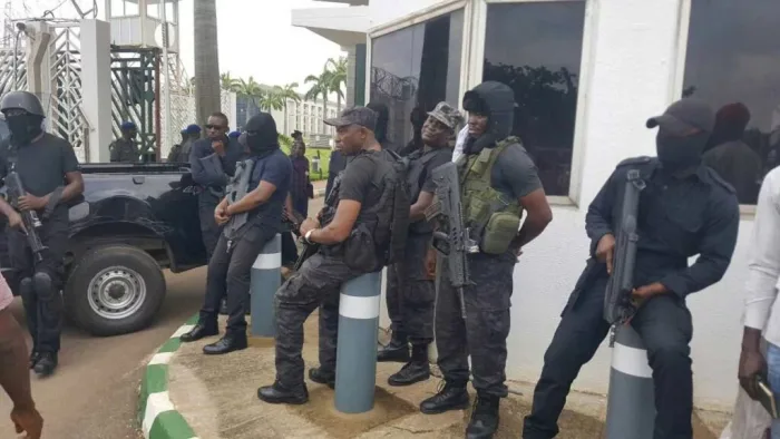 Two Injured As DSS, NSCDC Officers Clash In Edo 