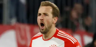 Kane Serenaded With Bizarre Song At Bayern Fan Function