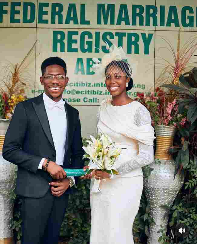 Moses Bliss Marries Marie Wiseborn In Court Wedding