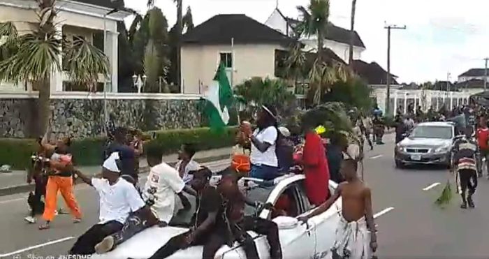 #EndBadGovernance: Protesters Storm Wike’s House In Rivers