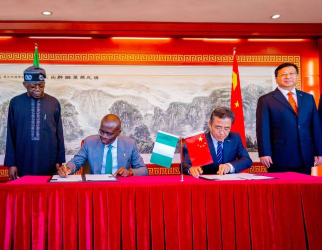 PICTURES: Lagos, Chinese Construction Company Sign Lekki-Epe Link Bridge MoU