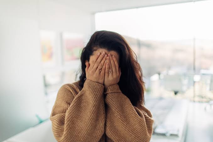 5 Signs Of Low Self-Esteem And How To Recognise Them