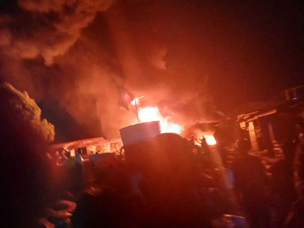 Fire Guts Alesinloye Market In Ibadan