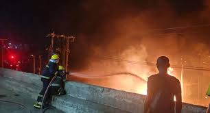 Otedola Bridge:How Fire Erupts At Otedola Bridge