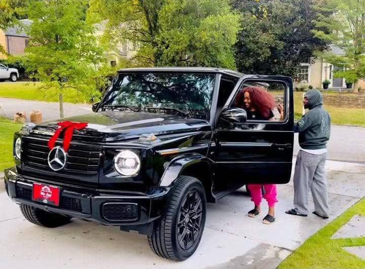 Davido Surprises Chioma With Brand-New 2025 Mercedes-Benz G-Wagon