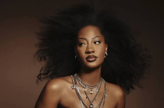 Tems Makes History as First Female African Artiste With 10 Million US Sales