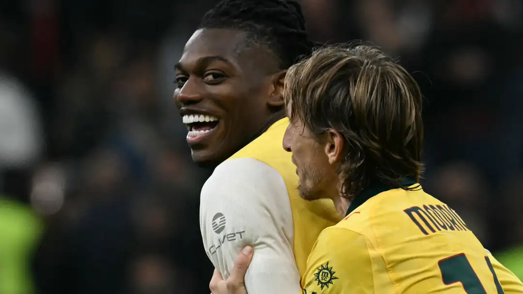 Leao Reveals Modric's Promise As Milan Top Serie A
