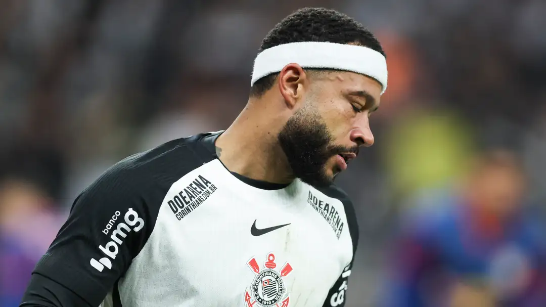 Depay Ruled Out Again For Corinthians With Knee Injury