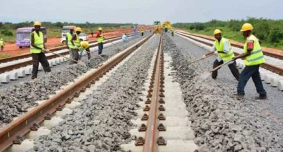 Lagos may soon witness a transformation in public transport. In the 2026 budget, the FG proposes ₦102.3Bn for the Lagos Green Line….