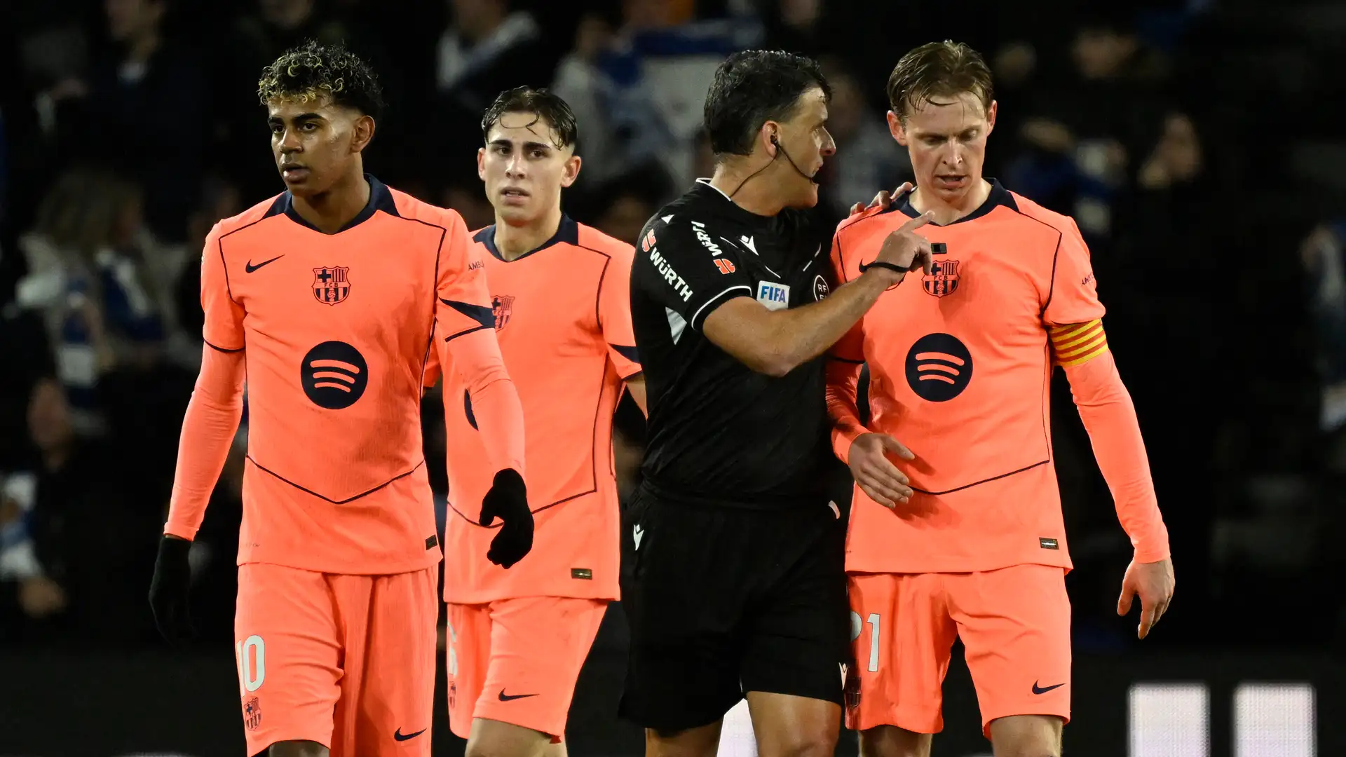 De Jong Vents Fury At Referee After Barca Lose