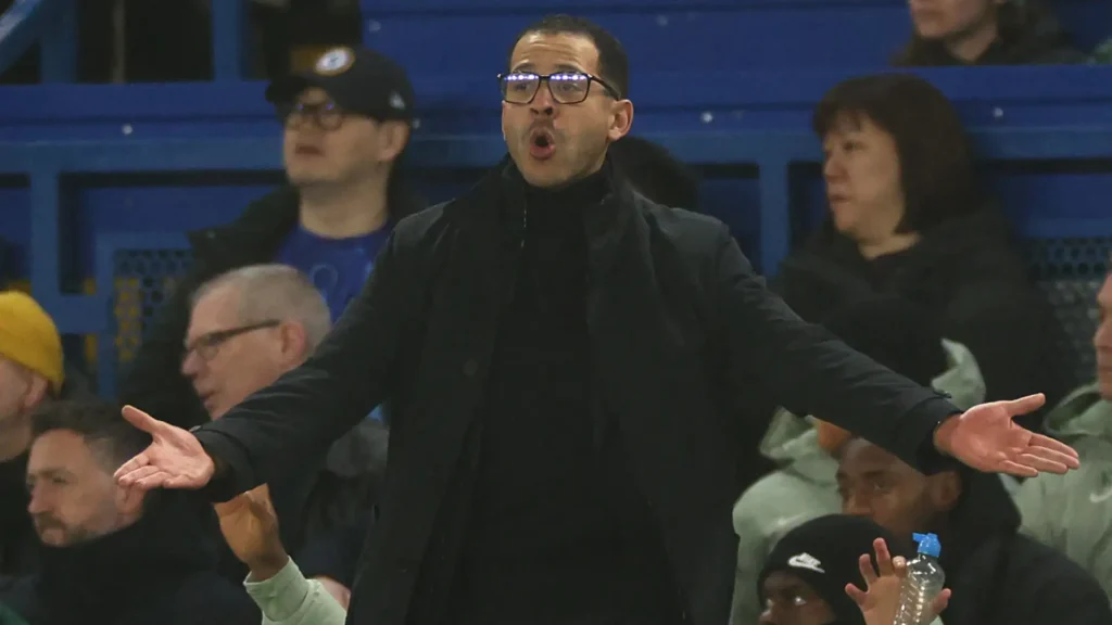 Rosenior Fumes Over Leeds Handball Call