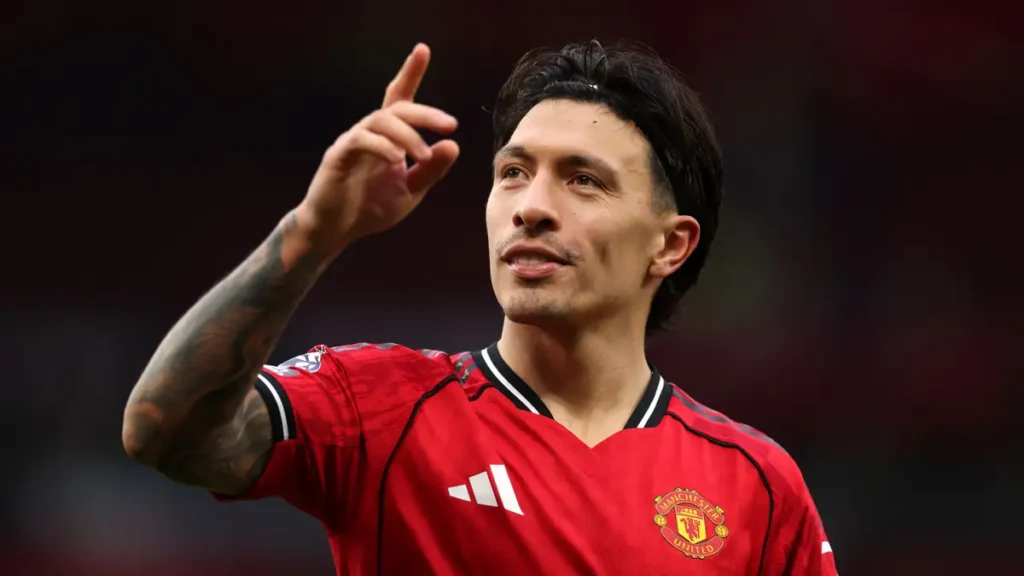 Carrick Gives Martinez Update After Man Utd Win