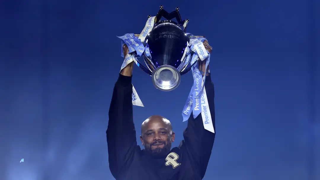 Kompany Lifts PL Trophy In Man City Return