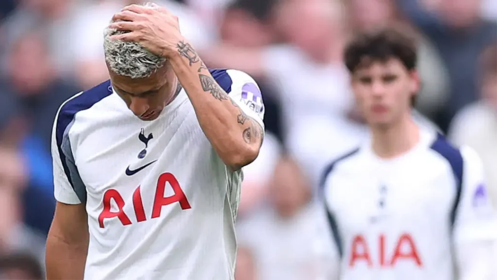 Neville Tears Into Spurs Players For ‘Pathetic’ Season